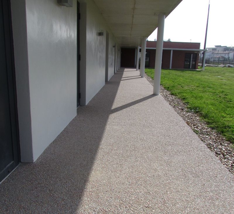 Béton désactivé pour terrasse à Toulouse